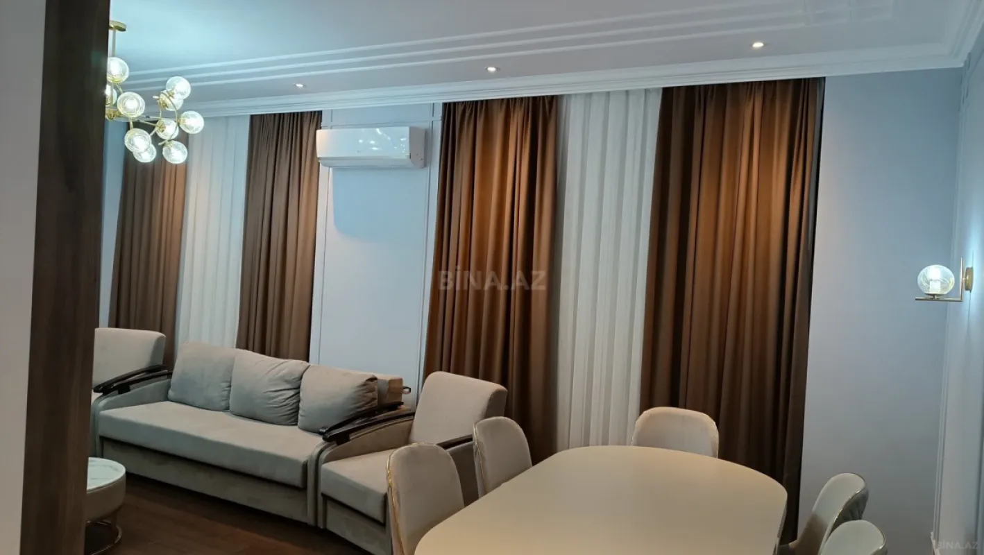 Satılır 3 otaqlı mənzil 148 m²