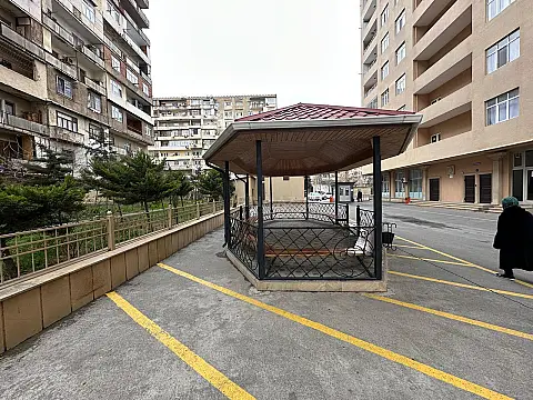 Satılır 3 otaqlı mənzil 128 m²