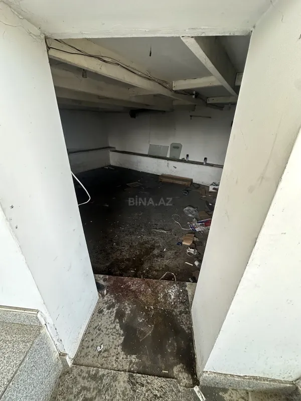 Satılır obyekt 818 m²