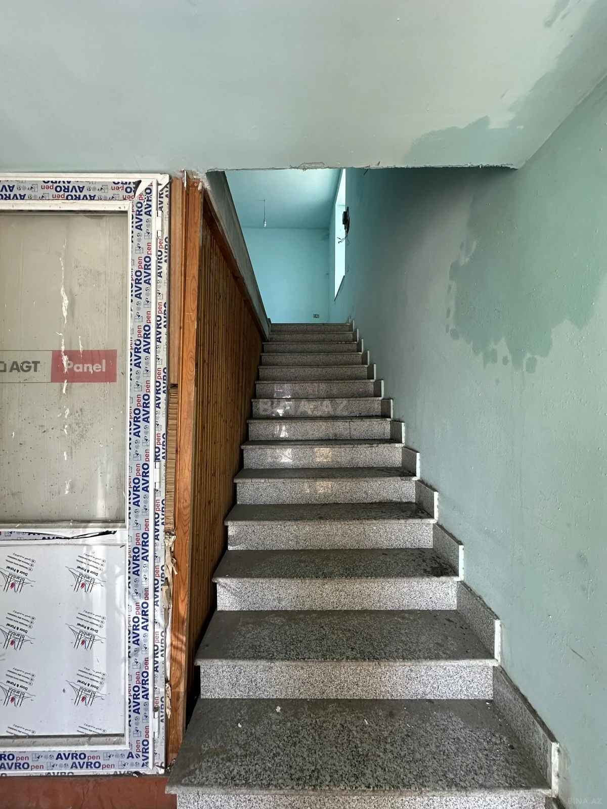 Satılır obyekt 818 m²