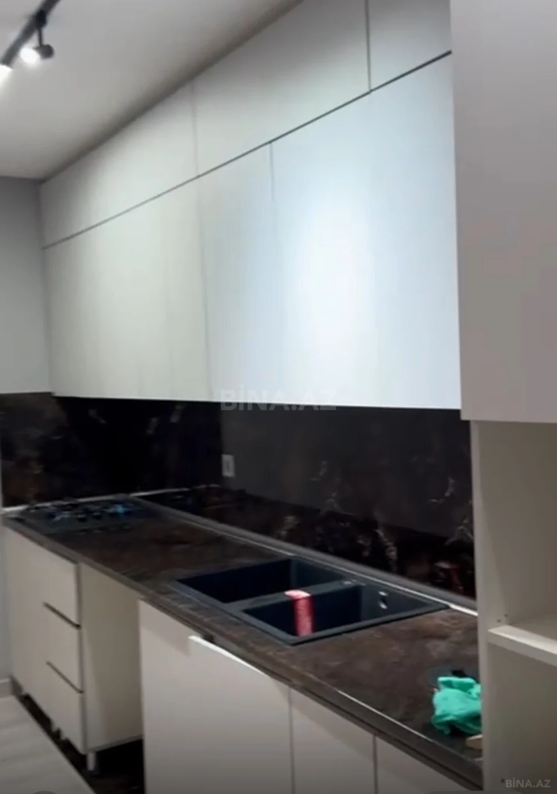 Satılır 2 otaqlı həyət evi 65 m²