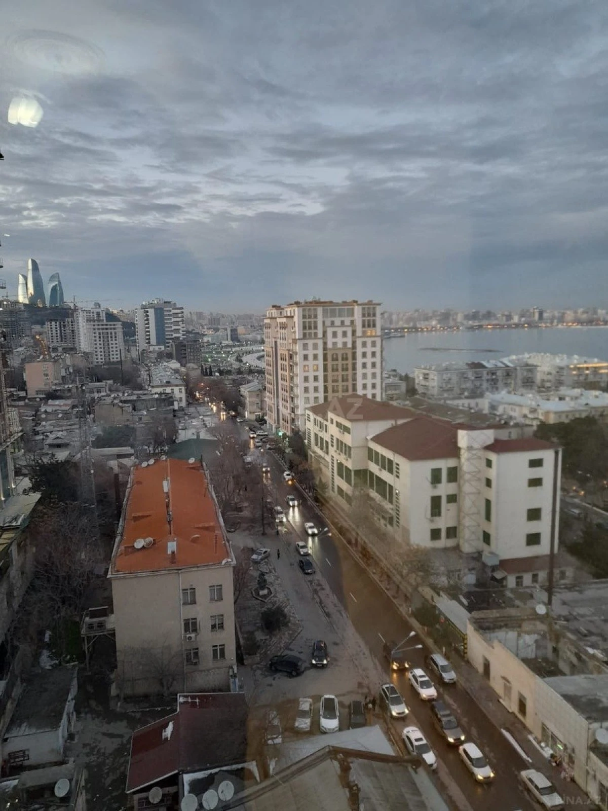 Kirayə verilir 2 otaqlı mənzil 70 m²