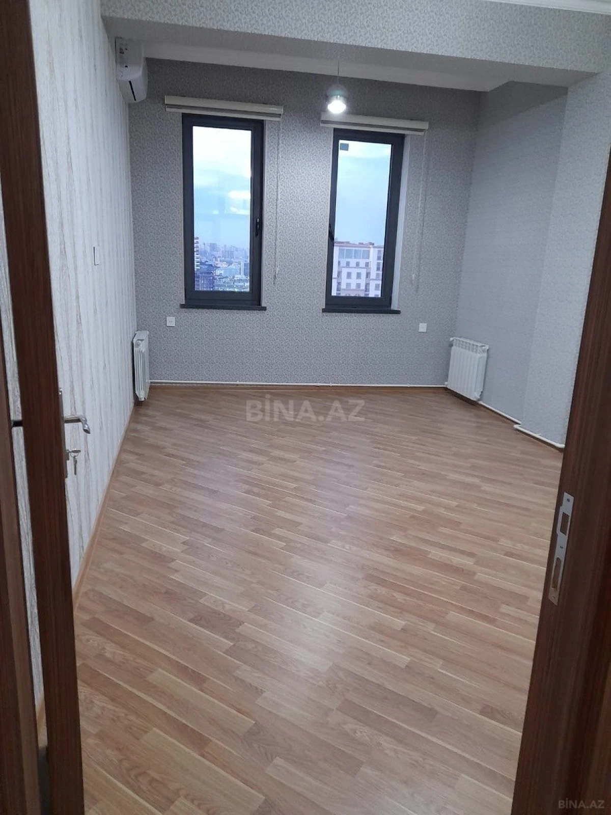 Kirayə verilir 2 otaqlı mənzil 70 m²