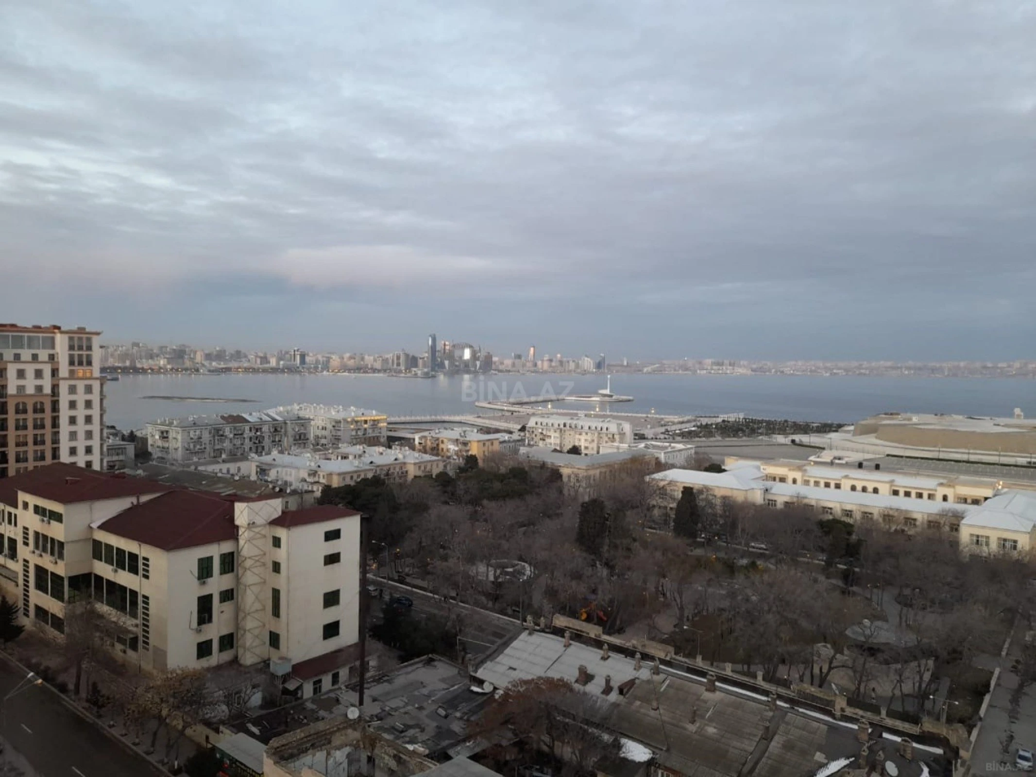 Kirayə verilir 2 otaqlı mənzil 70 m²