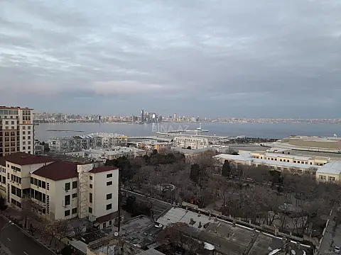 Kirayə verilir 2 otaqlı mənzil 70 m²