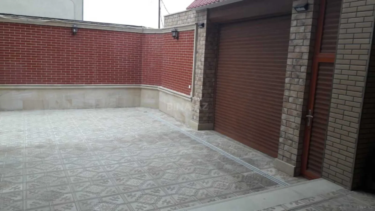 Satılır 6 otaqlı həyət evi 520 m²