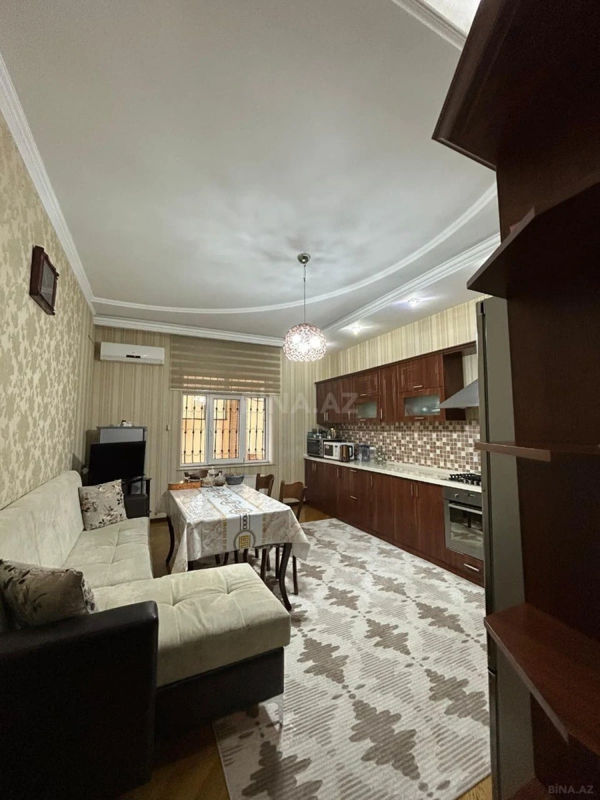 Satılır 6 otaqlı həyət evi 520 m²