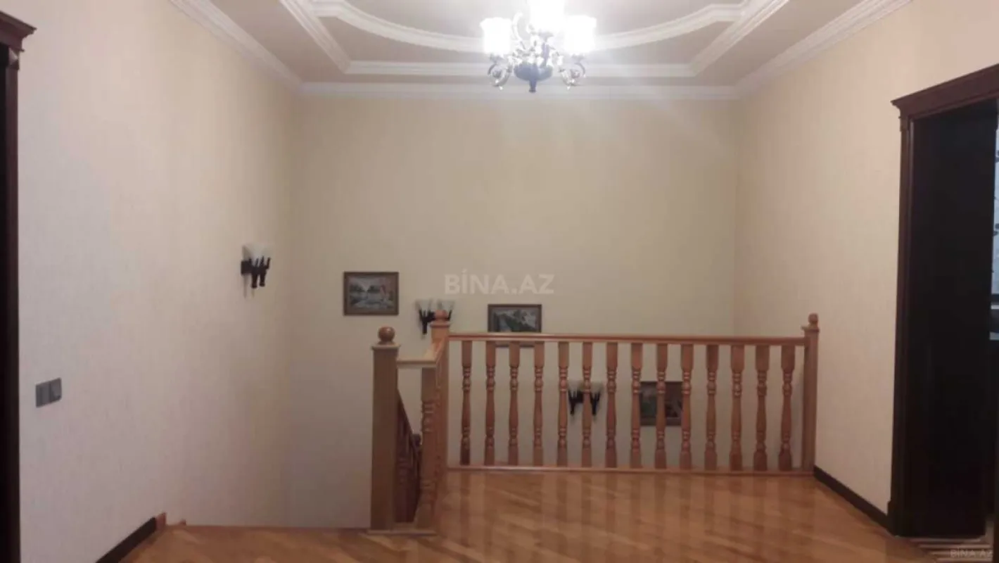 Satılır 6 otaqlı həyət evi 520 m²