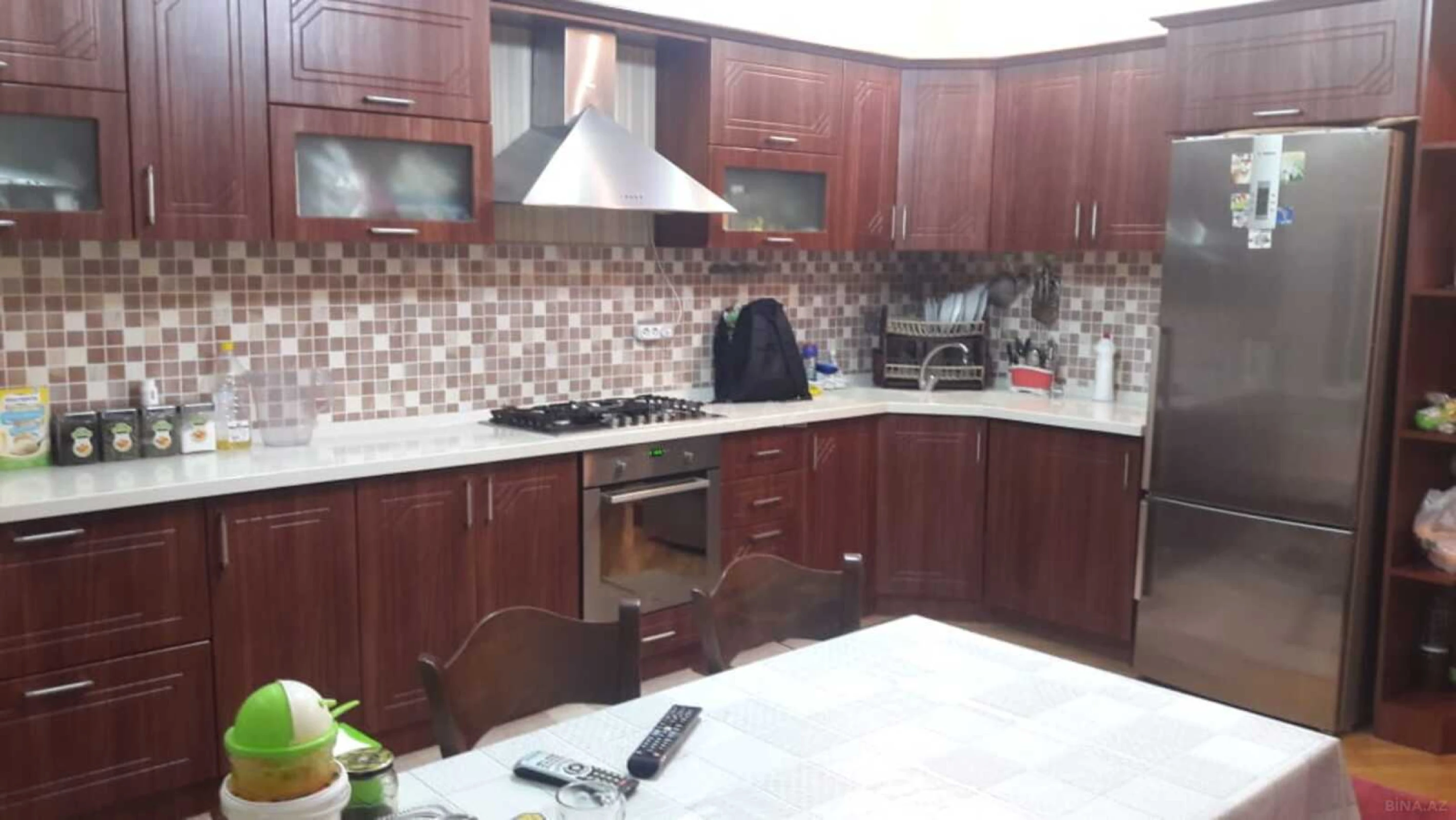 Satılır 6 otaqlı həyət evi 520 m²