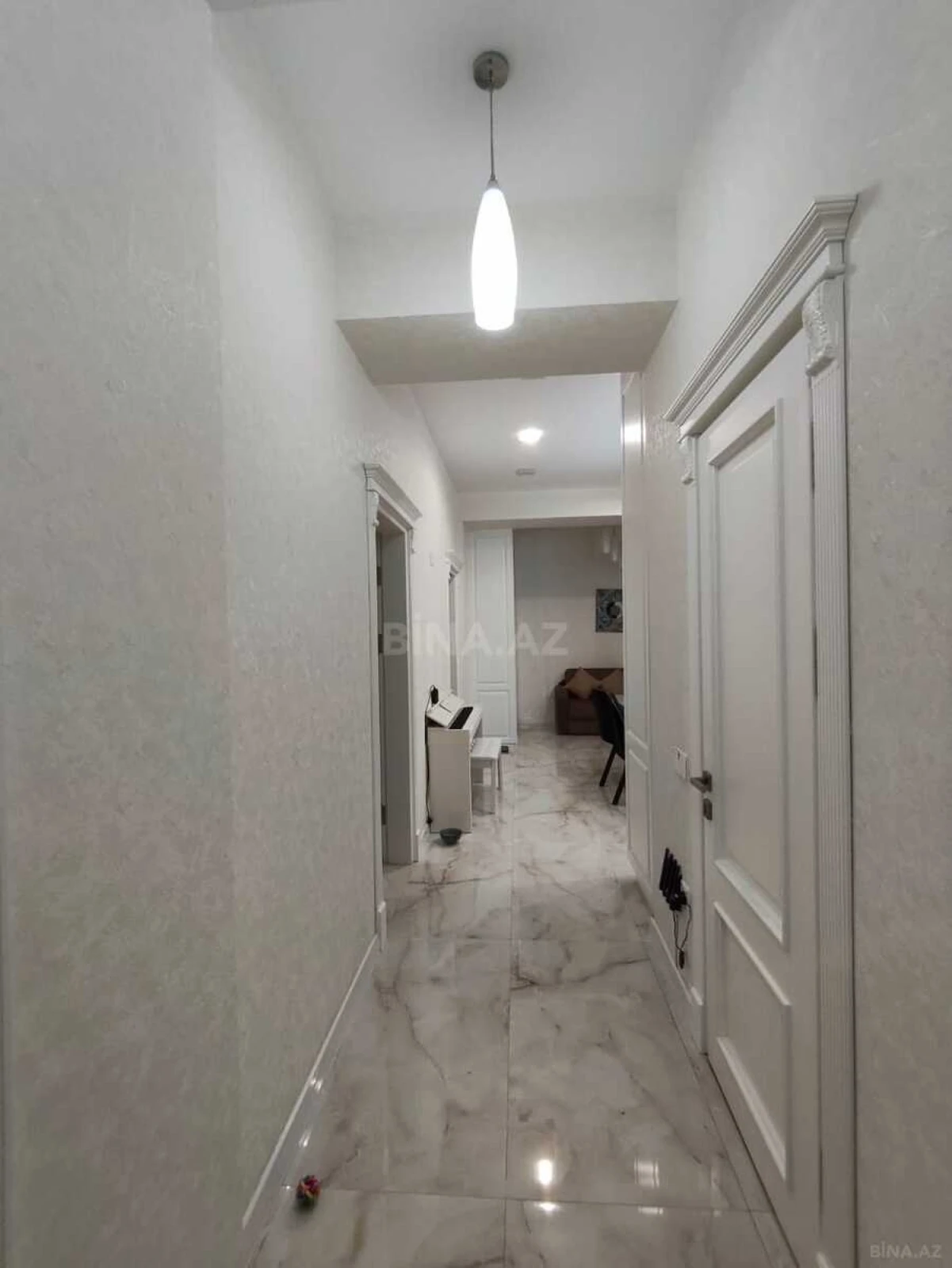 Kirayə verilir 4 otaqlı mənzil 130 m²