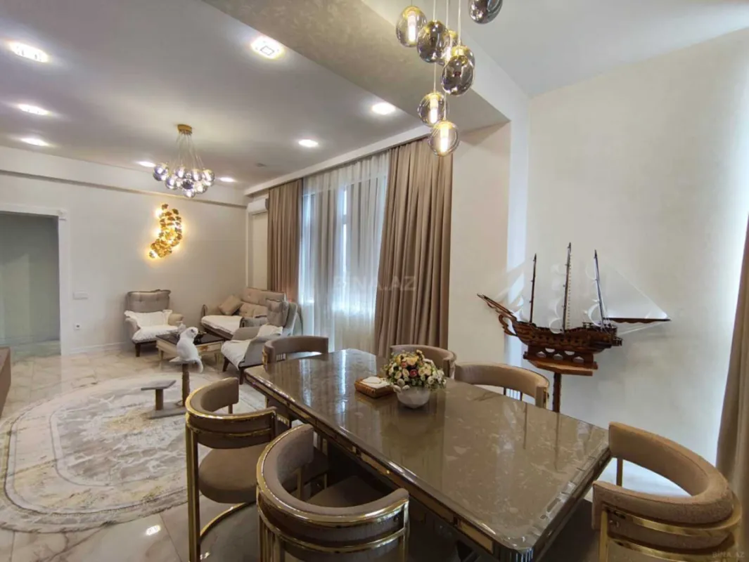 Kirayə verilir 4 otaqlı mənzil 130 m²
