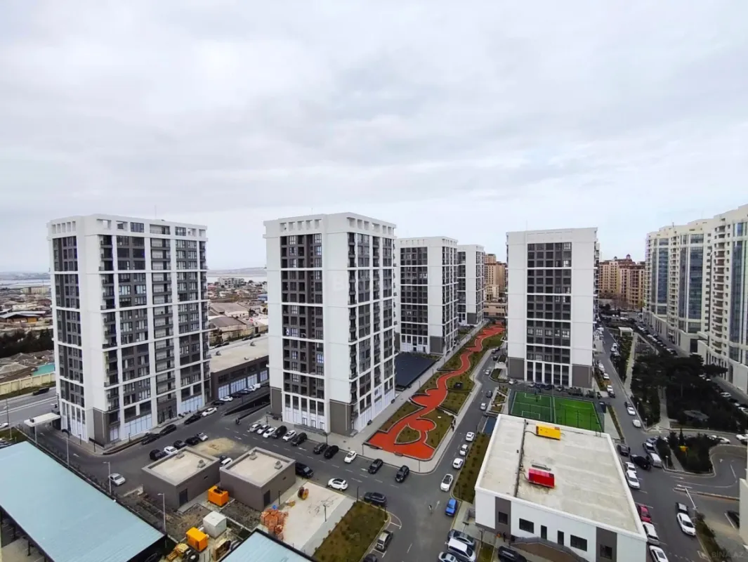 Kirayə verilir 4 otaqlı mənzil 130 m²