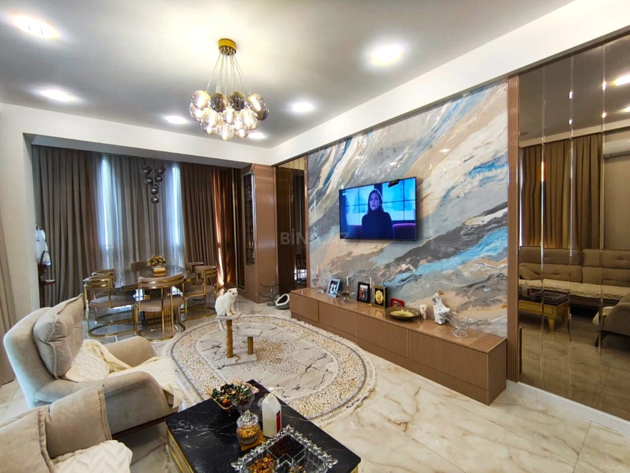 Kirayə verilir 4 otaqlı mənzil 130 m²