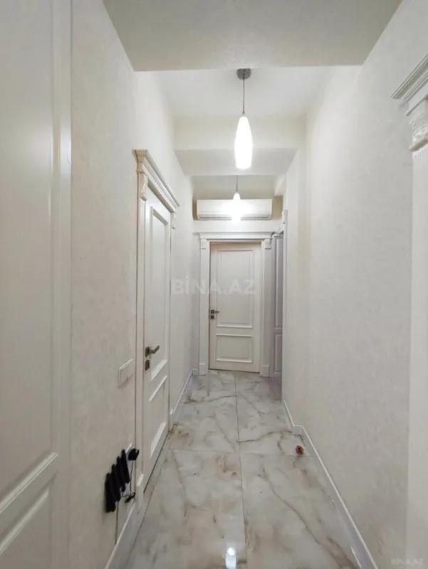 Kirayə verilir 4 otaqlı mənzil 130 m²