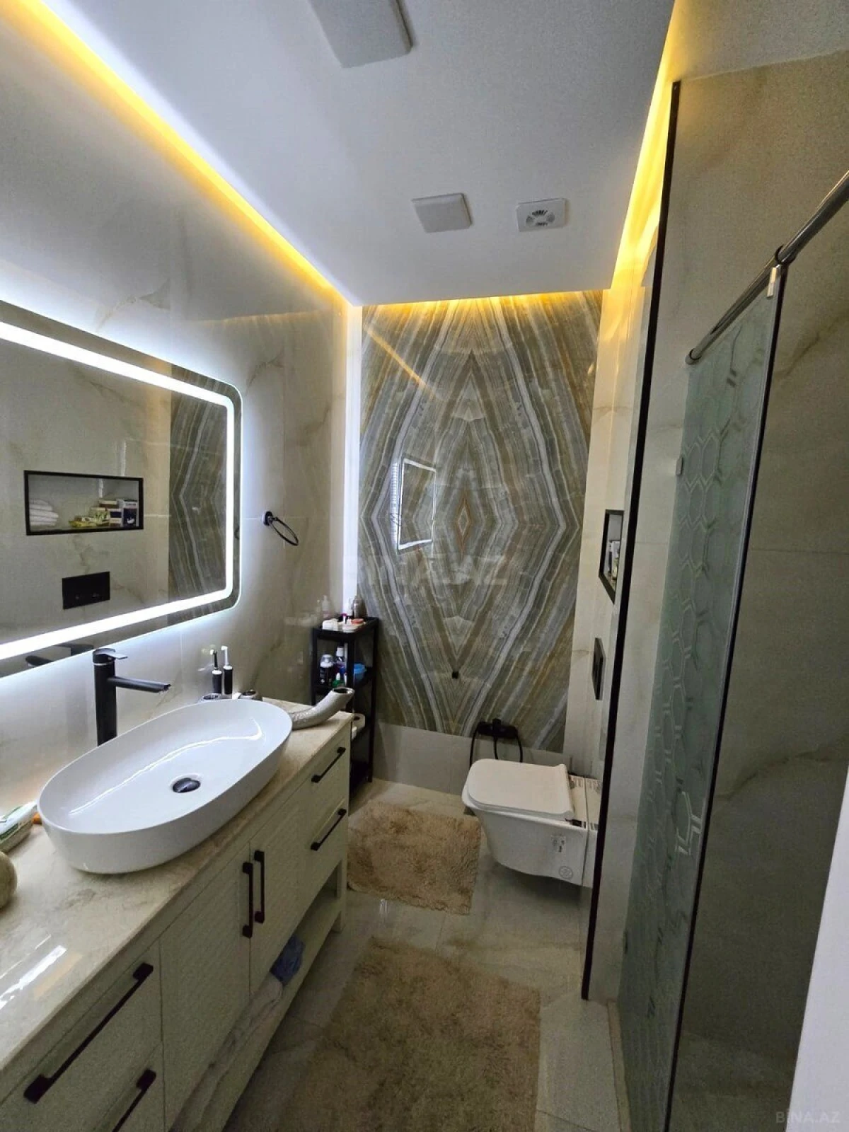 Kirayə verilir 4 otaqlı mənzil 130 m²