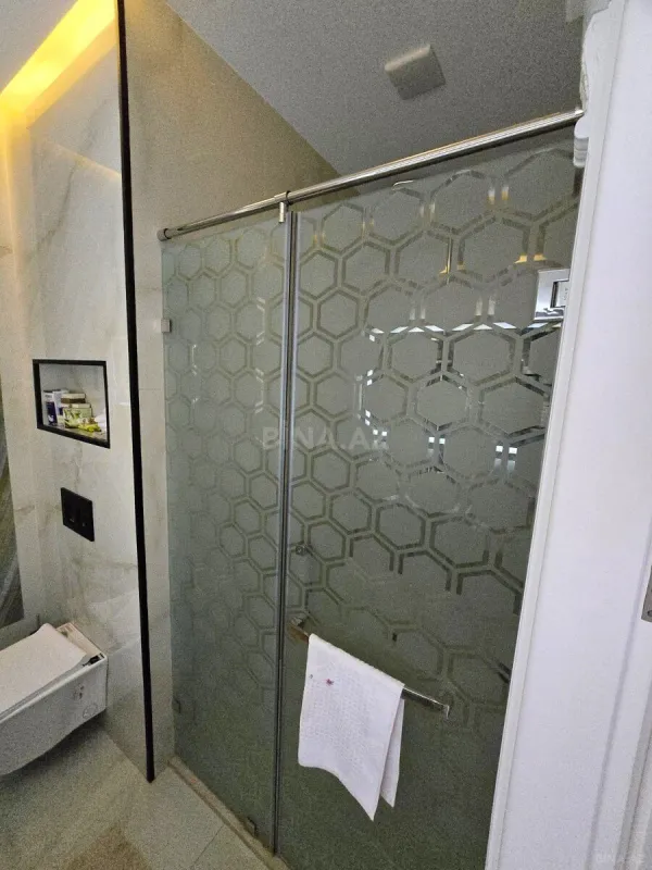 Kirayə verilir 4 otaqlı mənzil 130 m²