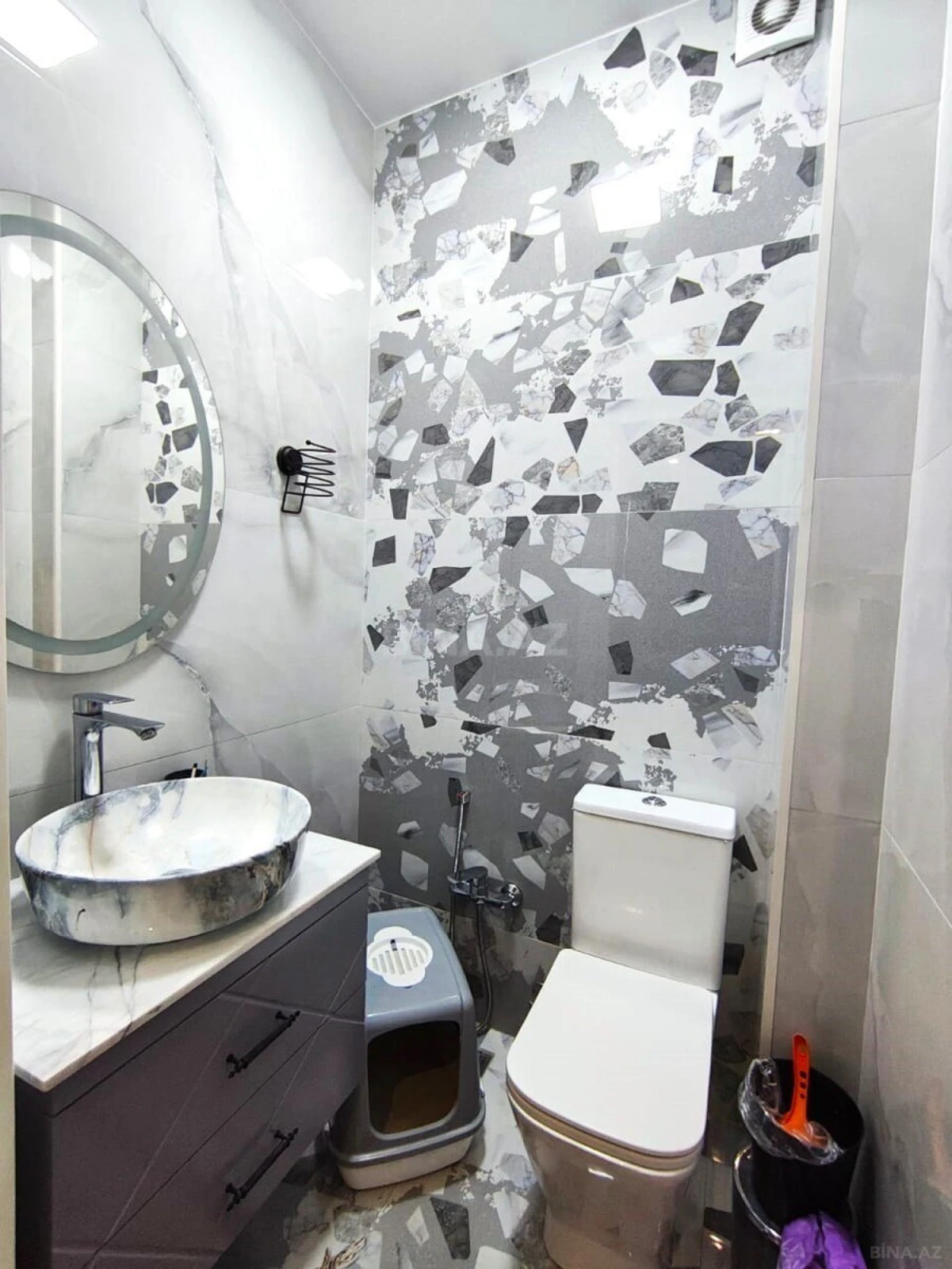 Kirayə verilir 4 otaqlı mənzil 130 m²