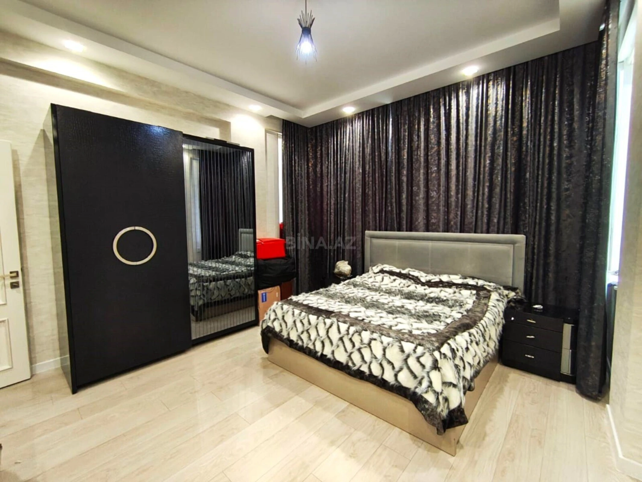 Kirayə verilir 4 otaqlı mənzil 130 m²