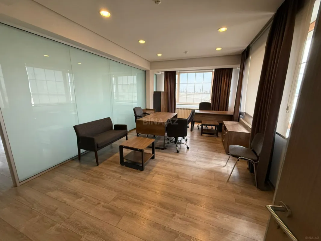 Kirayə verilir 11 otaqlı ofis 490 m²