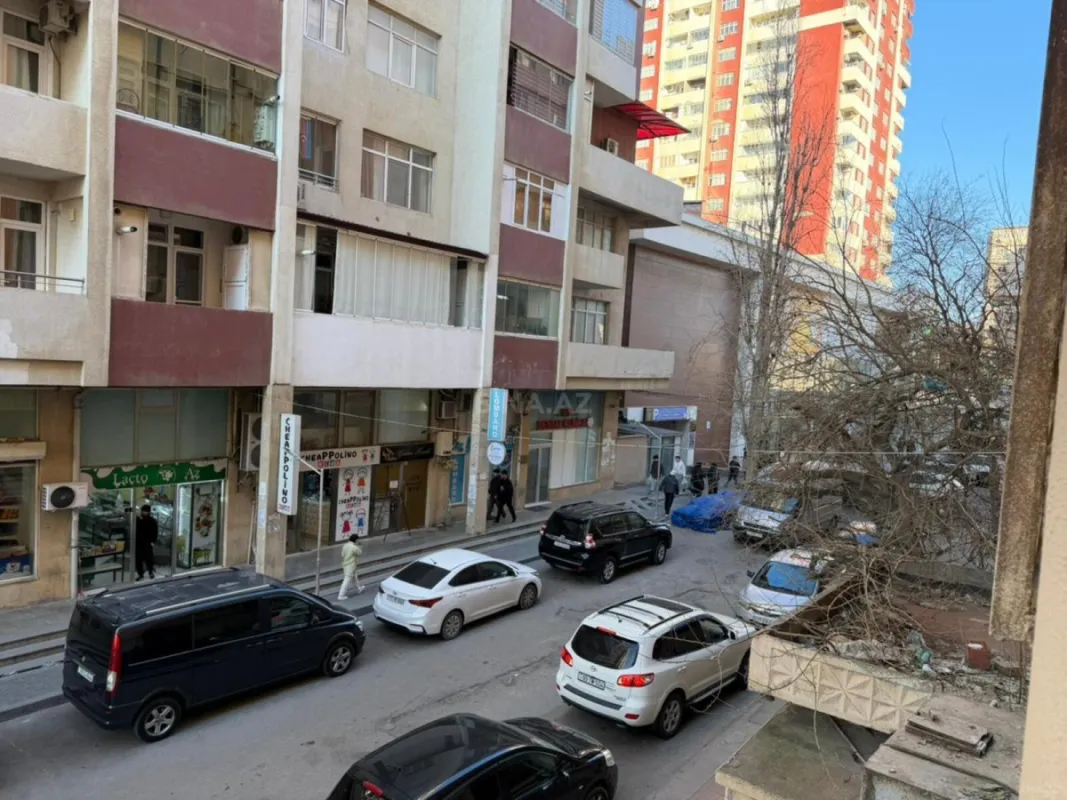 Kirayə verilir 3 otaqlı mənzil 105 m²