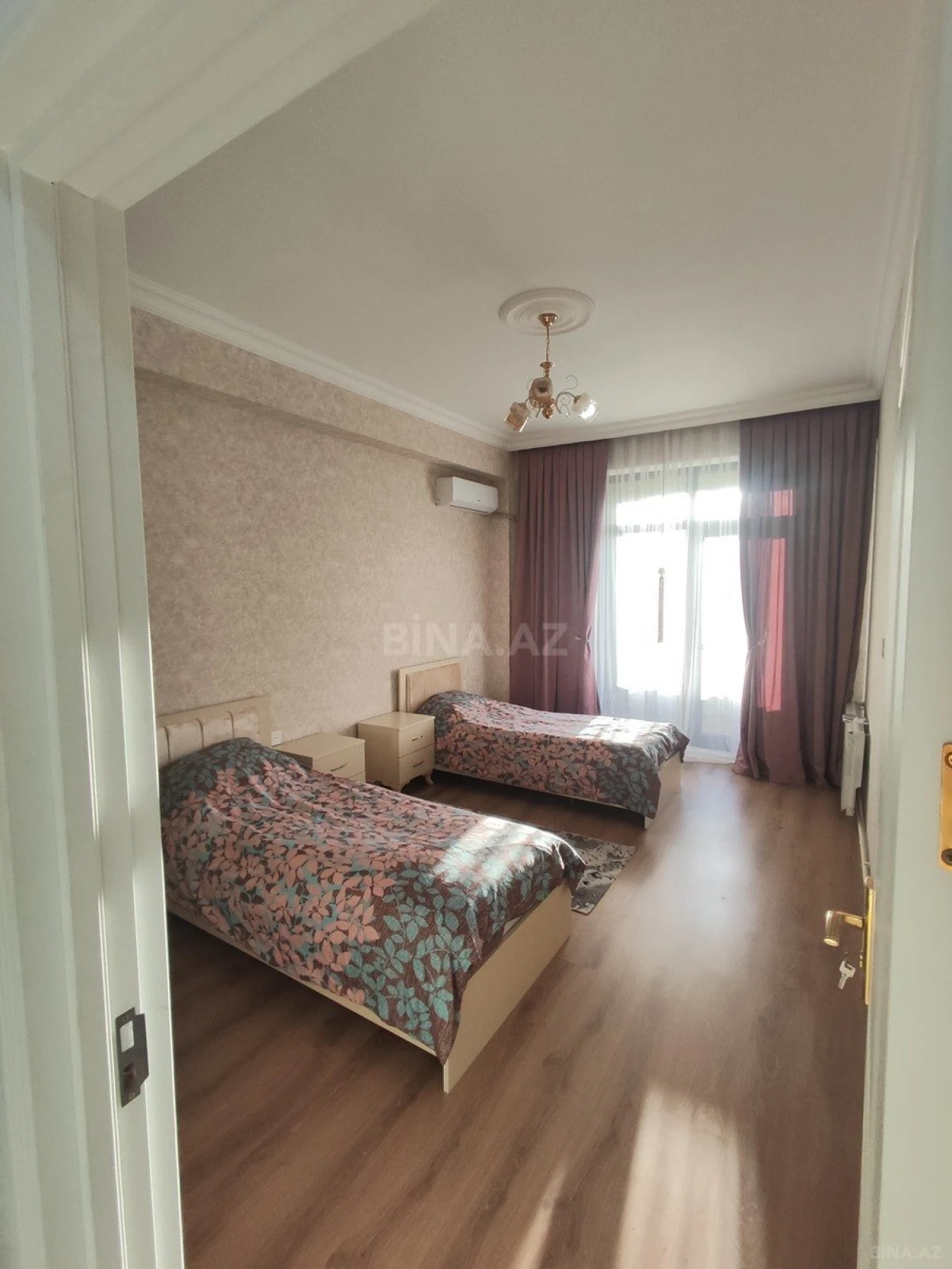 Kirayə verilir 3 otaqlı mənzil 100 m²