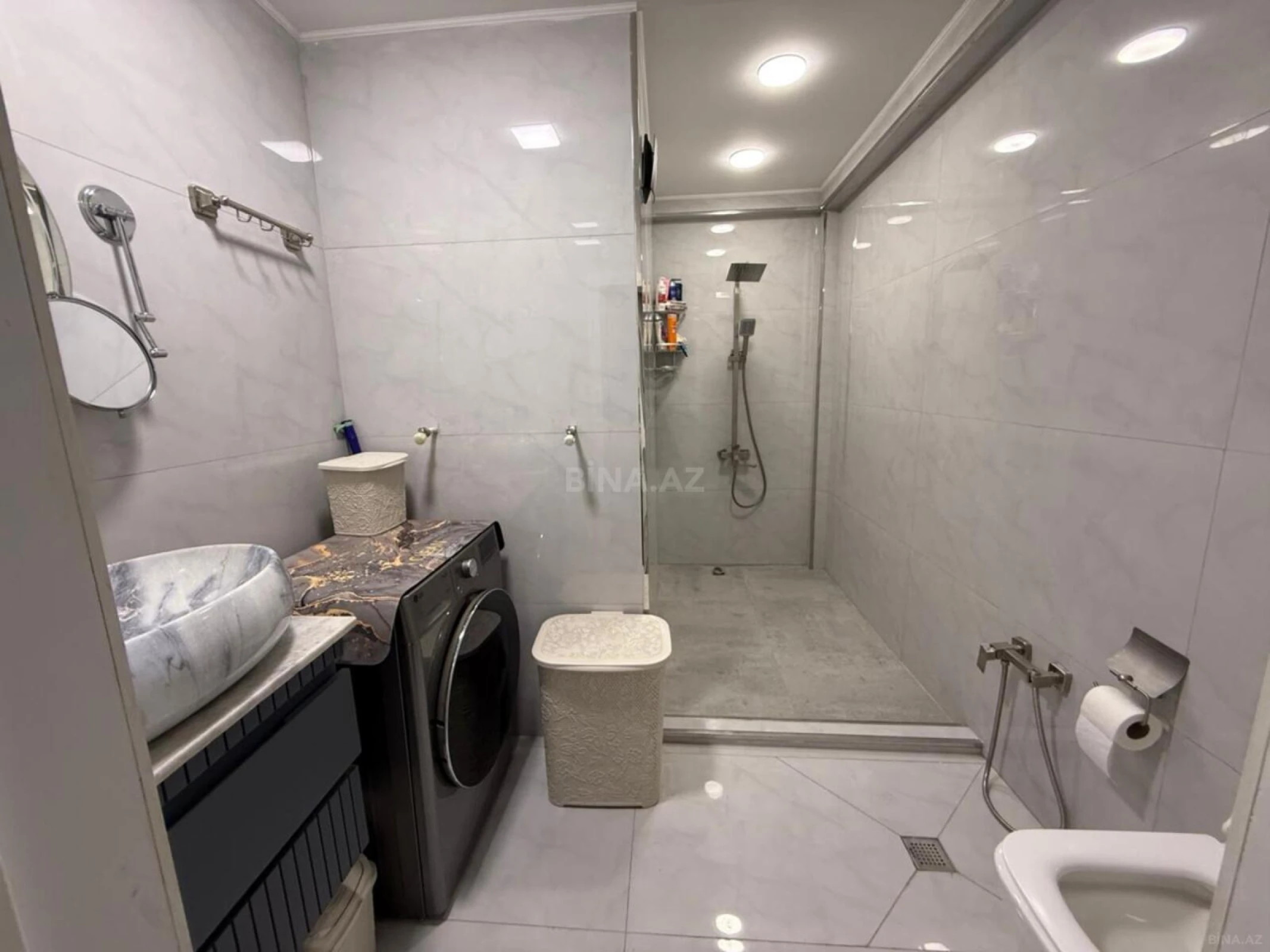 Satılır 2 otaqlı mənzil 70 m²