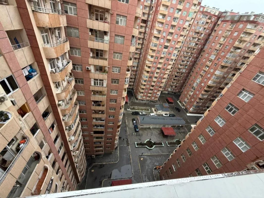 Satılır 2 otaqlı mənzil 70 m²