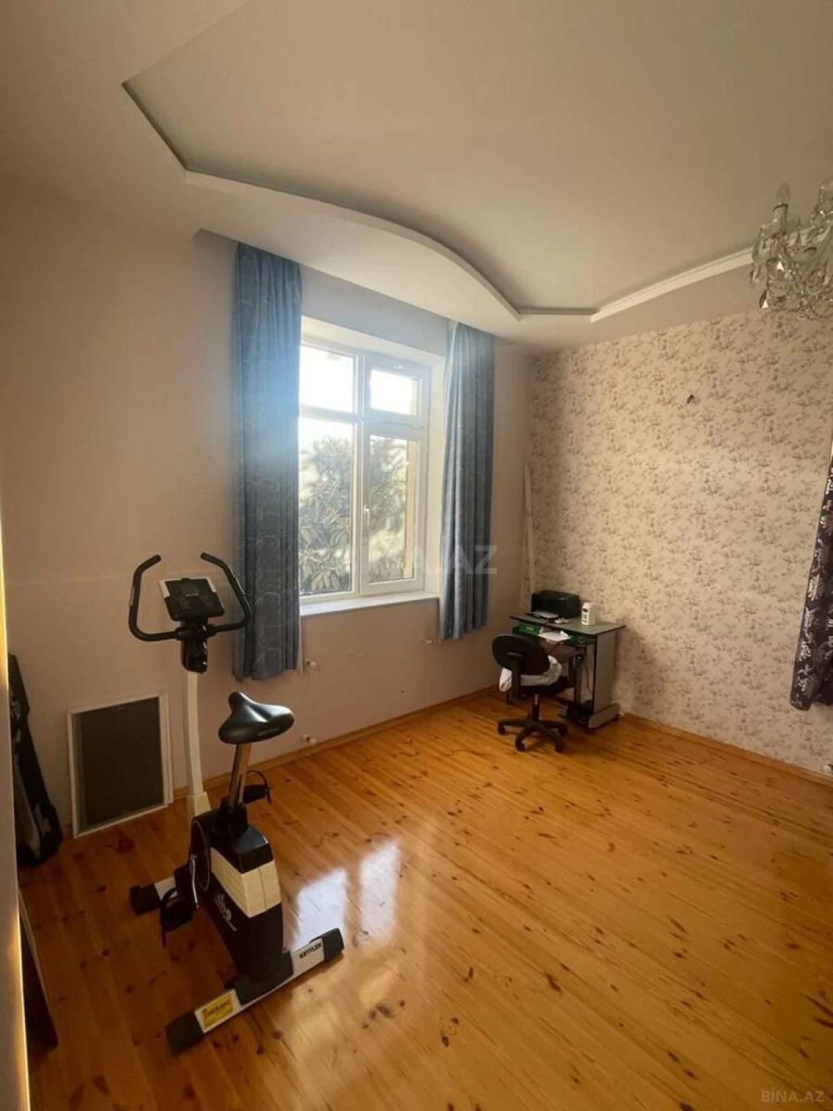 Satılır 10 otaqlı həyət evi 425 m²