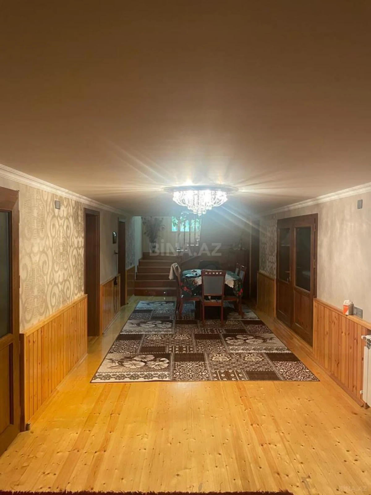 Satılır 10 otaqlı həyət evi 425 m²