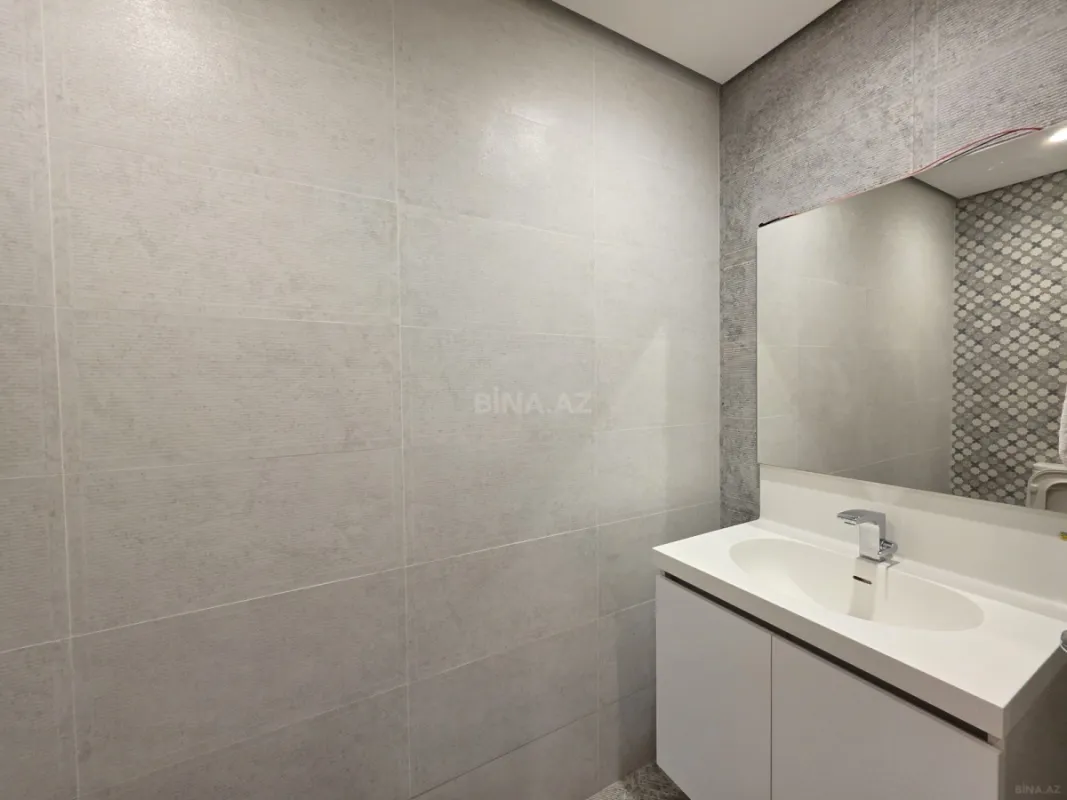 Kirayə verilir 4 otaqlı mənzil 180 m²