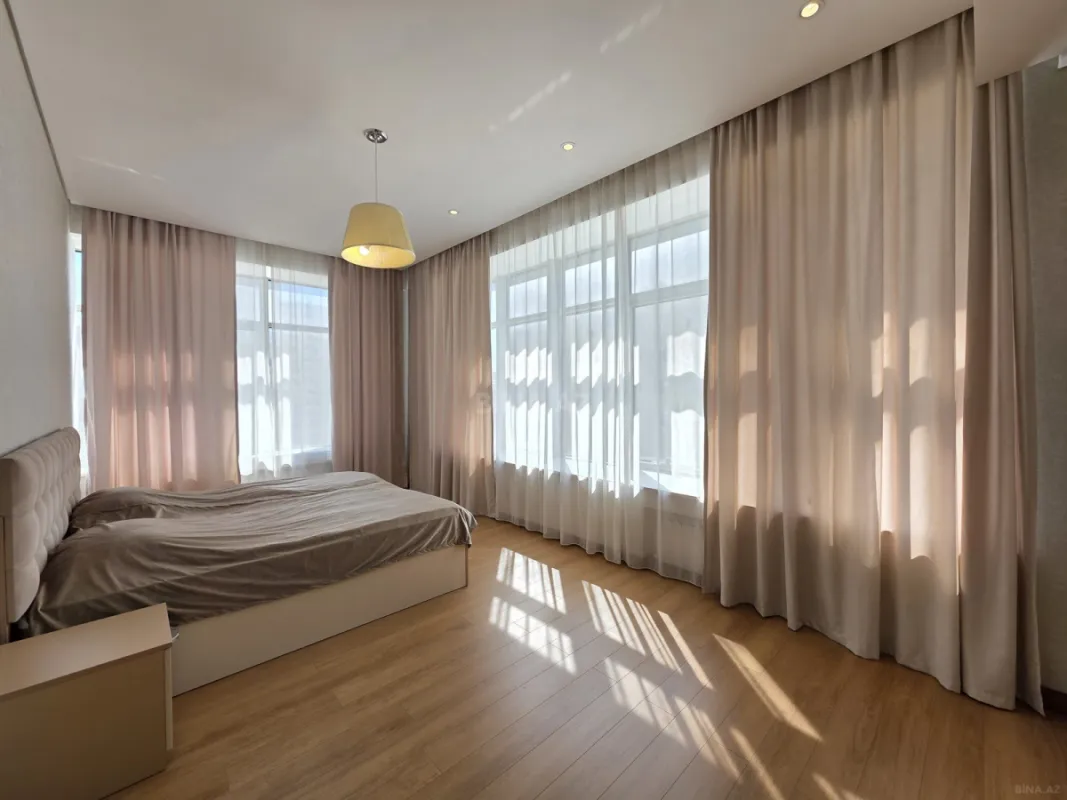 Kirayə verilir 4 otaqlı mənzil 180 m²