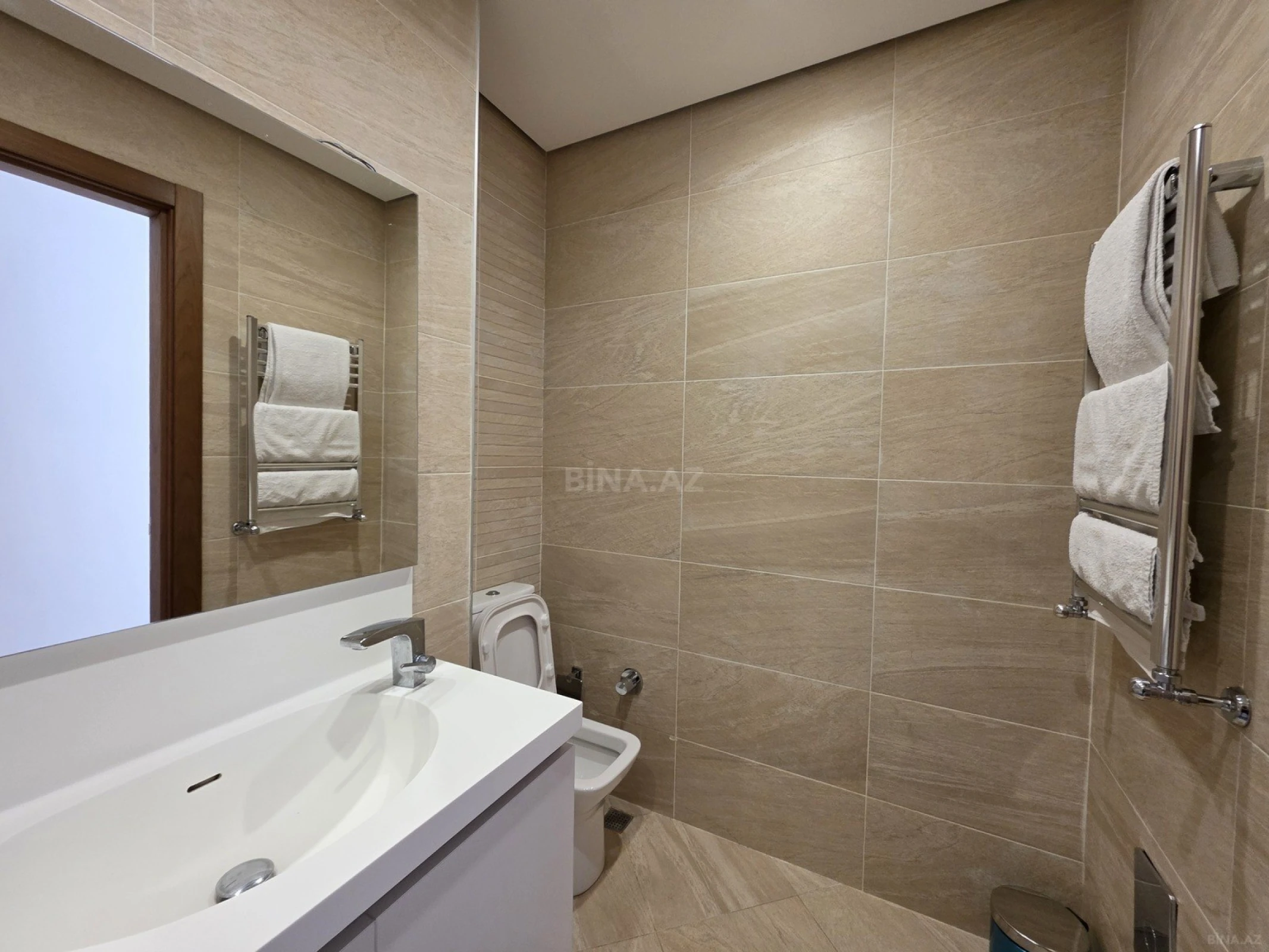 Kirayə verilir 4 otaqlı mənzil 180 m²