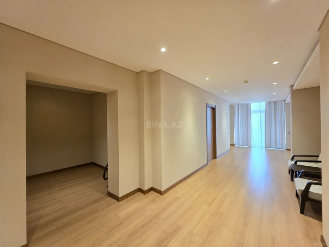Kirayə verilir 4 otaqlı mənzil 180 m²