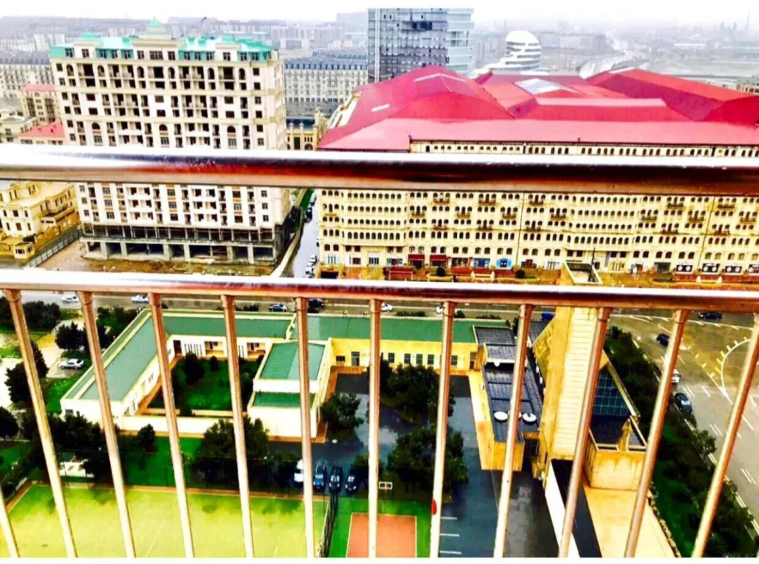 Kirayə verilir 4 otaqlı mənzil 181 m²