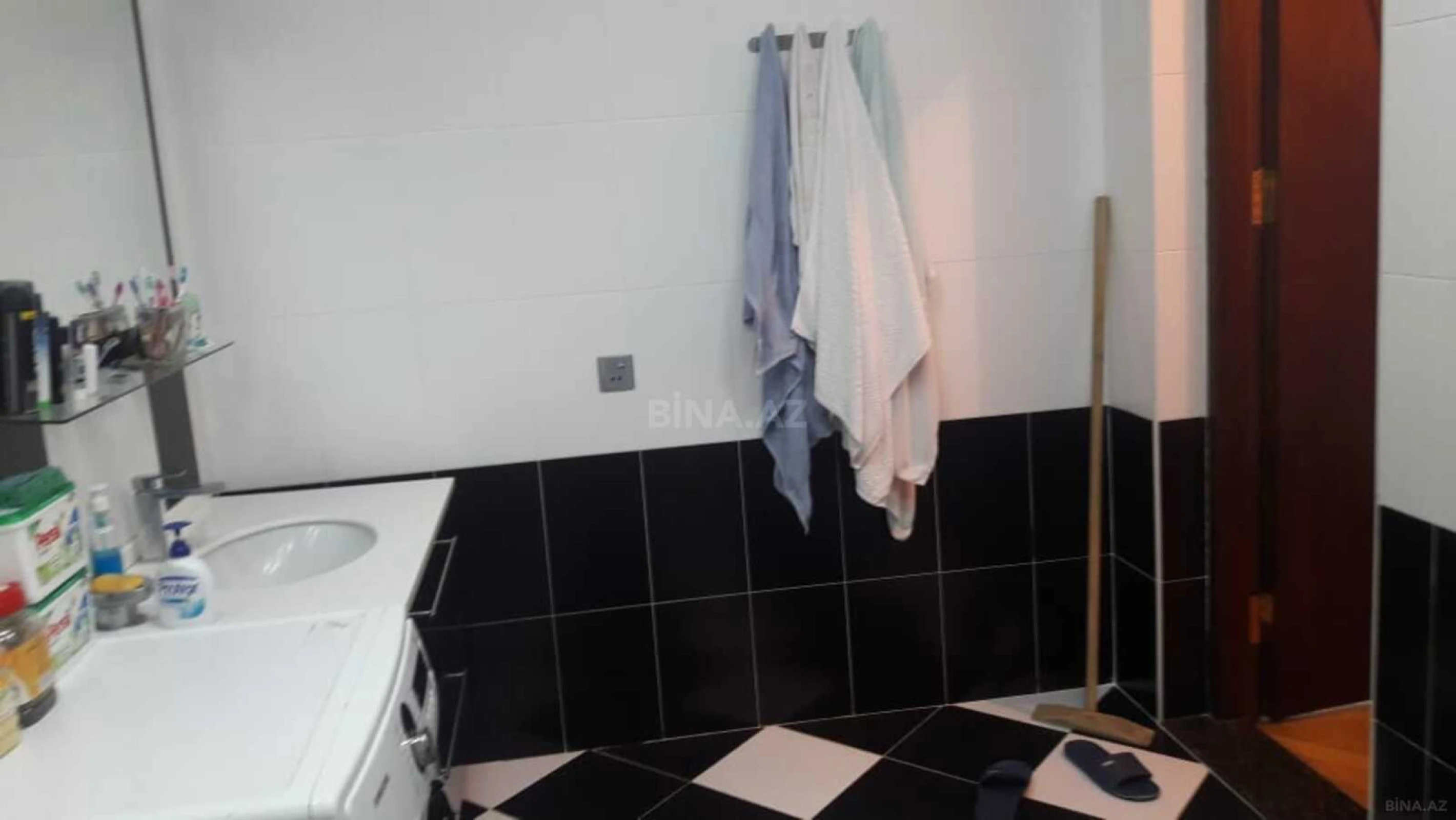 Satılır 6 otaqlı həyət evi 520 m²