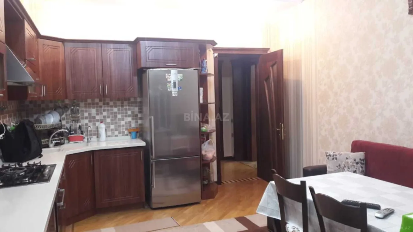 Satılır 6 otaqlı həyət evi 520 m²