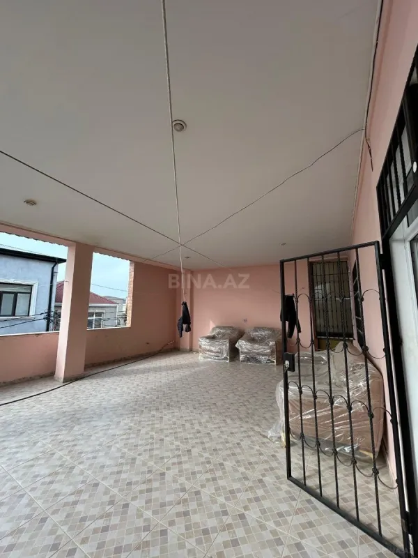 Satılır 6 otaqlı həyət evi 520 m²