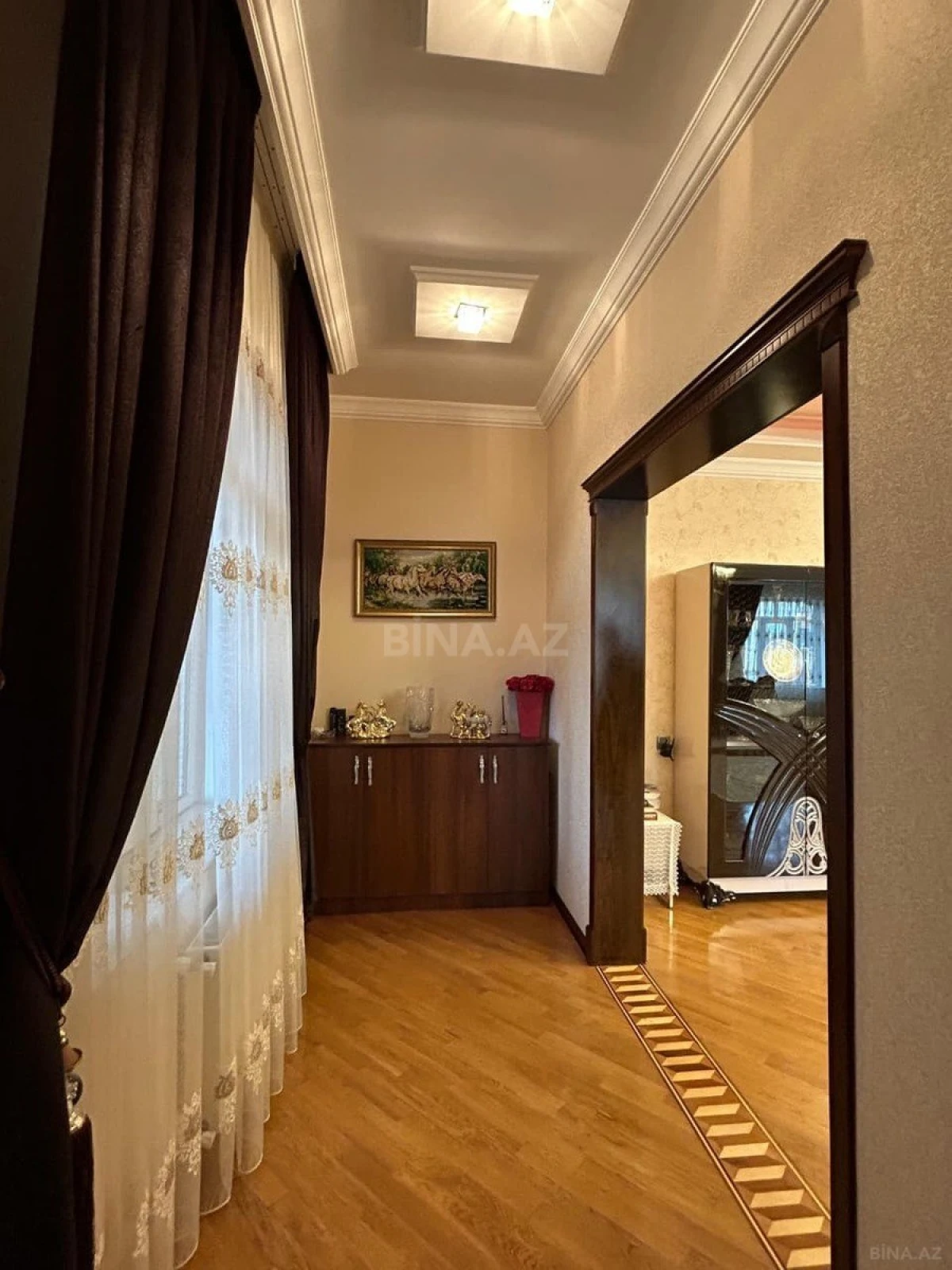 Satılır 6 otaqlı həyət evi 520 m²