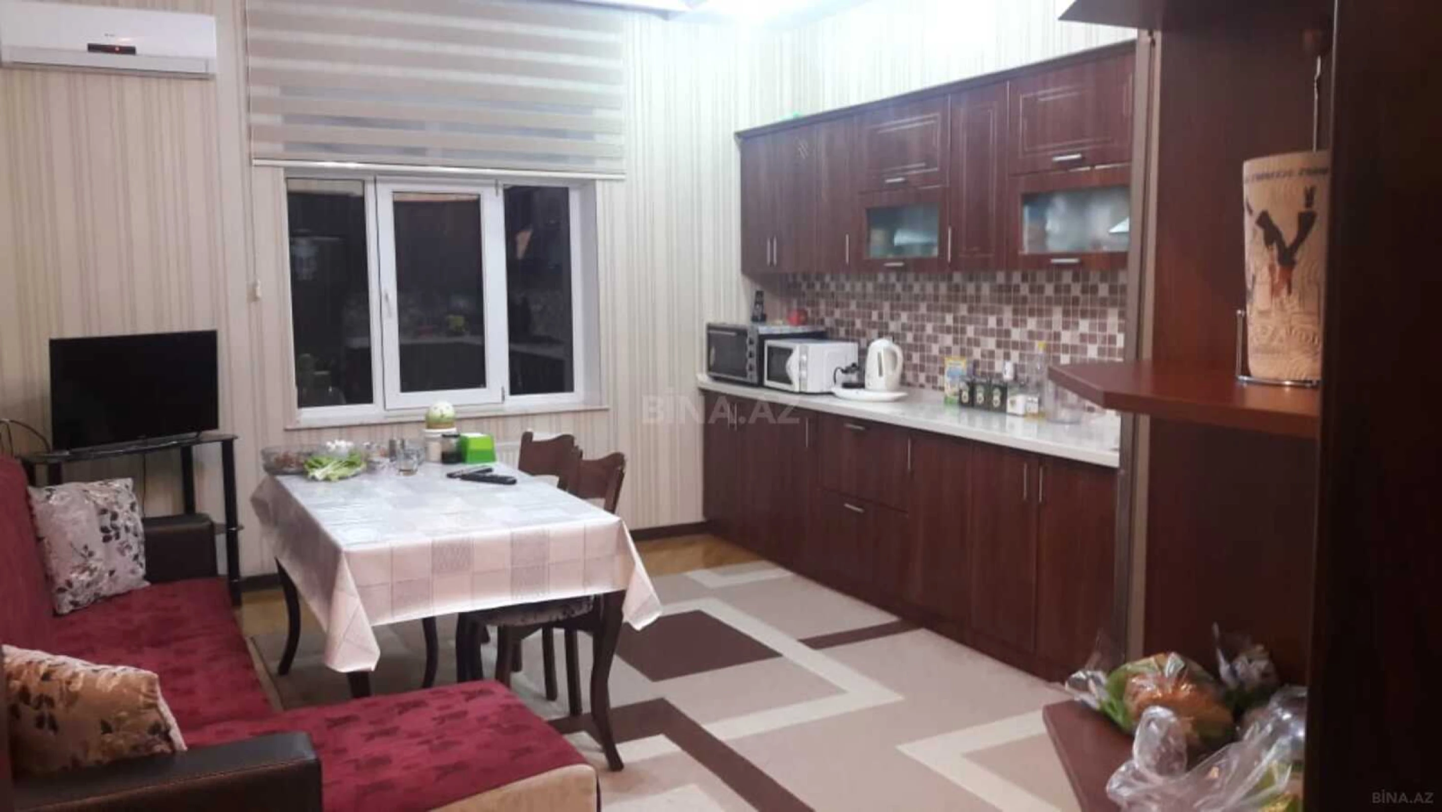 Satılır 6 otaqlı həyət evi 520 m²