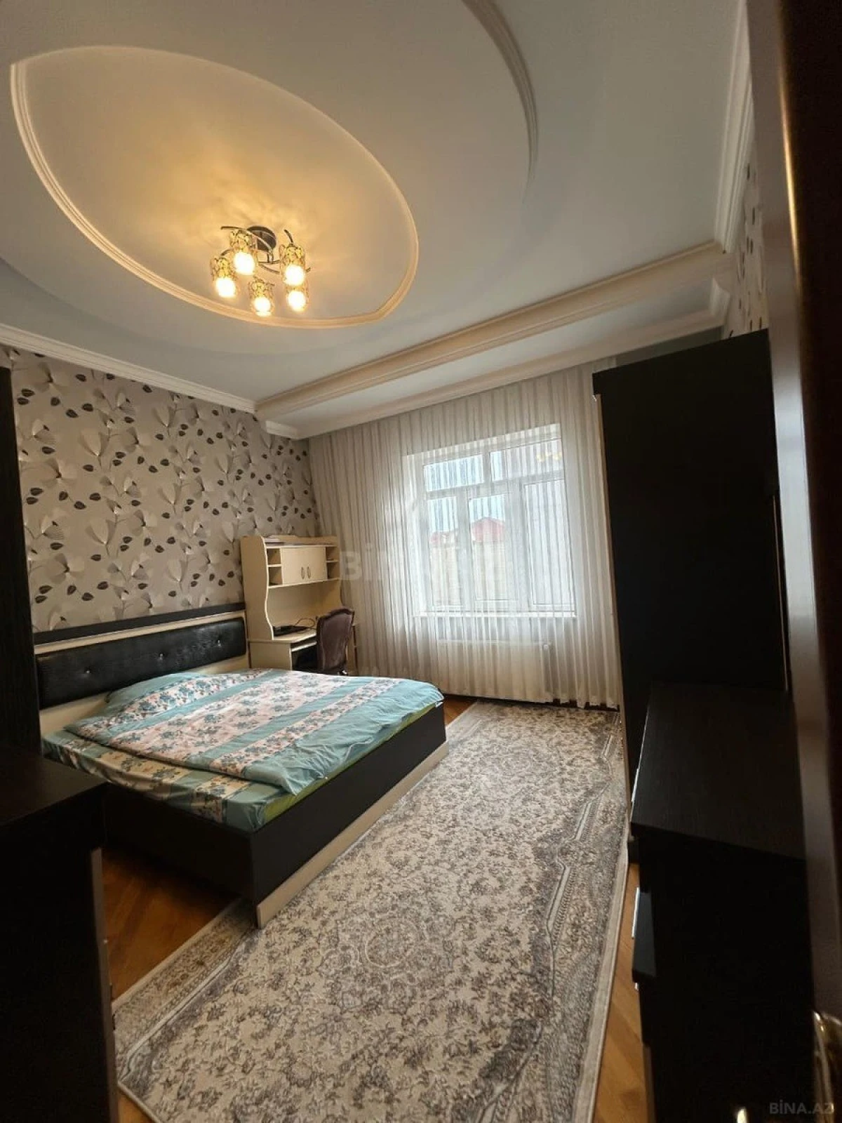 Satılır 6 otaqlı həyət evi 520 m²