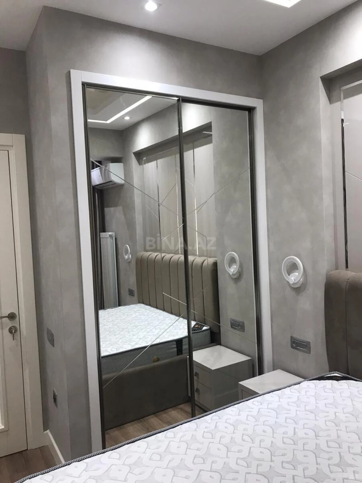Kirayə verilir 2 otaqlı mənzil 76 m²