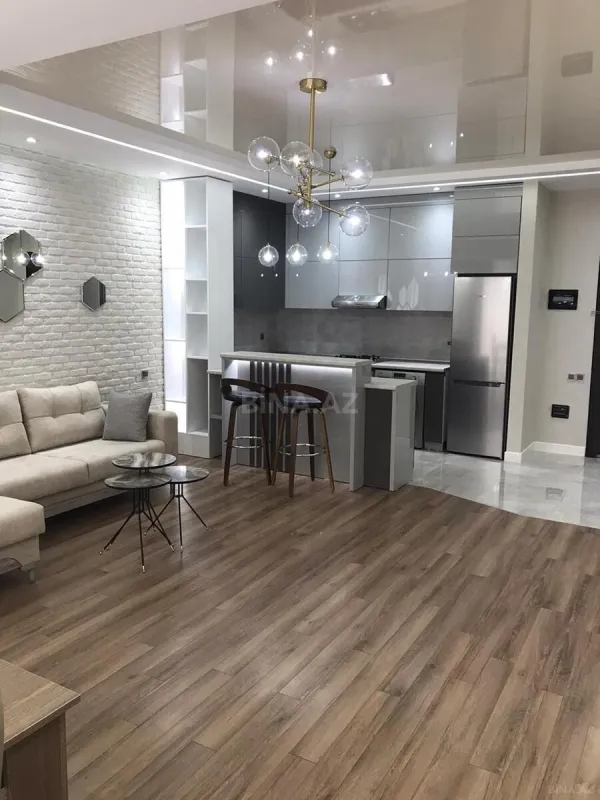Kirayə verilir 2 otaqlı mənzil 76 m²