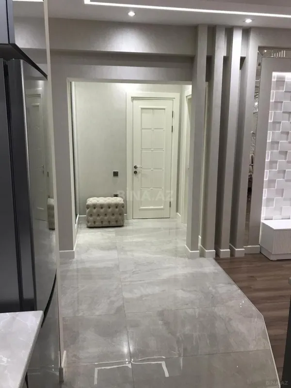 Kirayə verilir 2 otaqlı mənzil 76 m²