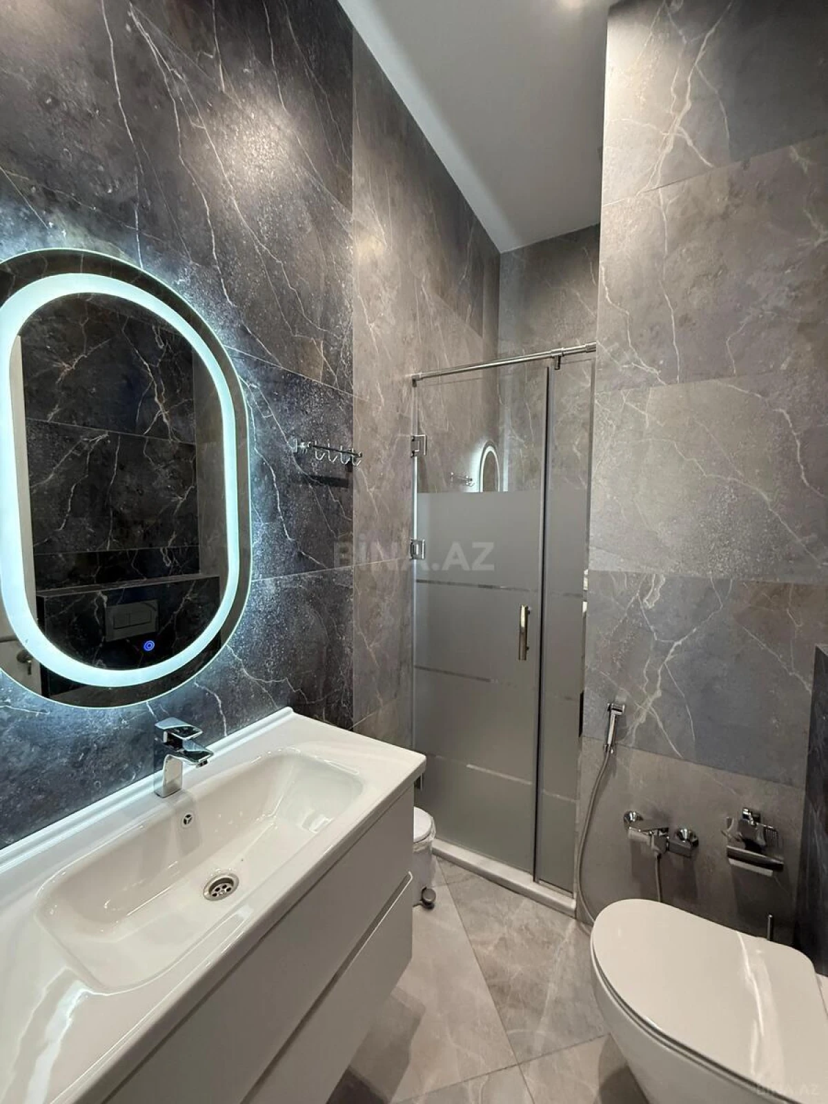 Kirayə verilir 3 otaqlı mənzil 125 m²