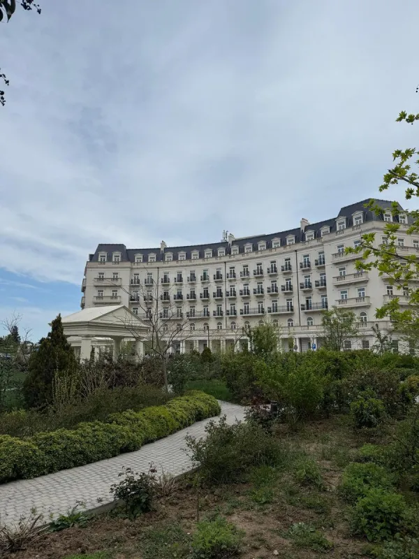 Kirayə verilir 3 otaqlı mənzil 125 m²