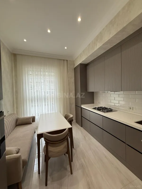 Kirayə verilir 3 otaqlı mənzil 125 m²