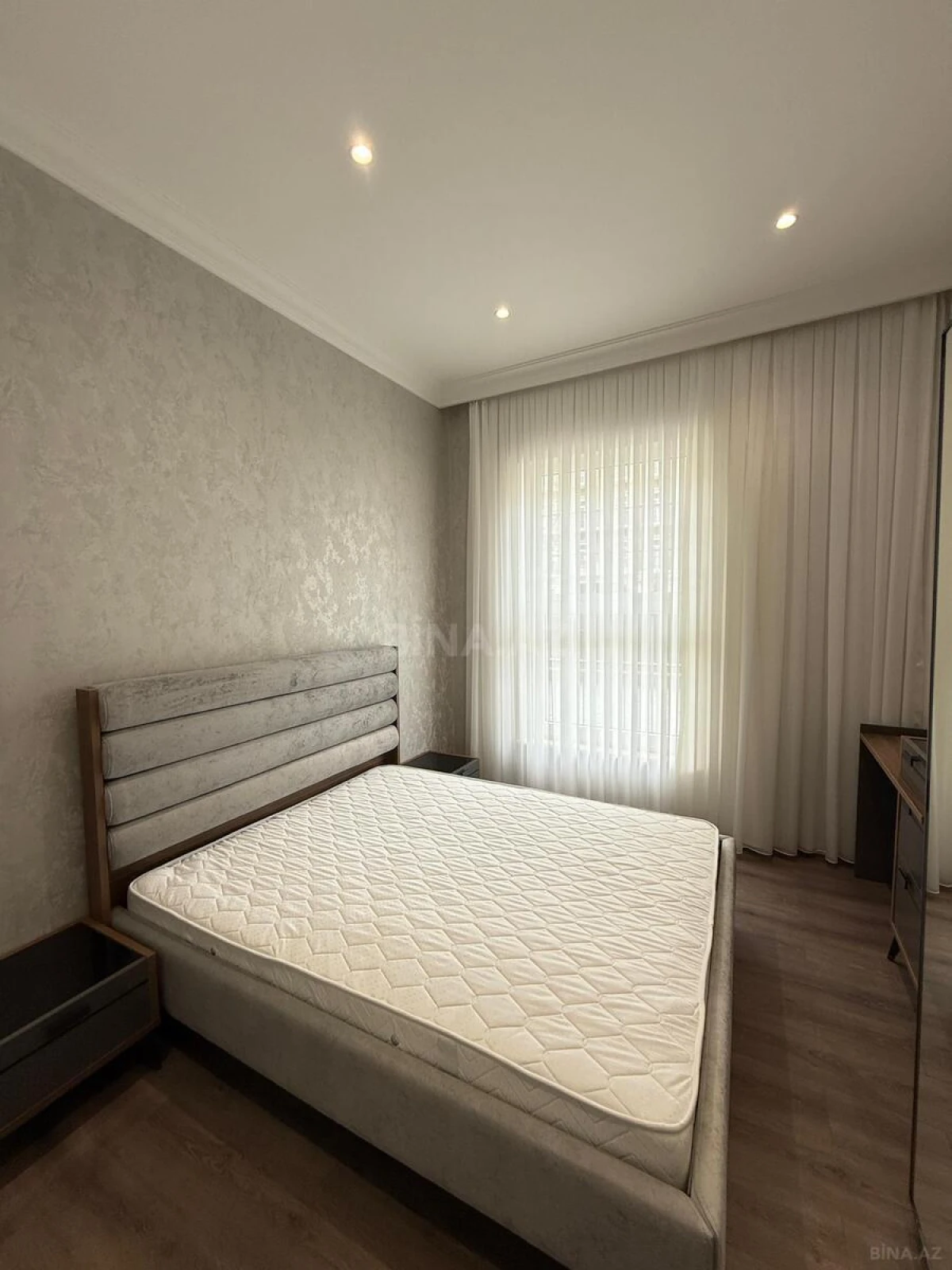 Kirayə verilir 3 otaqlı mənzil 125 m²