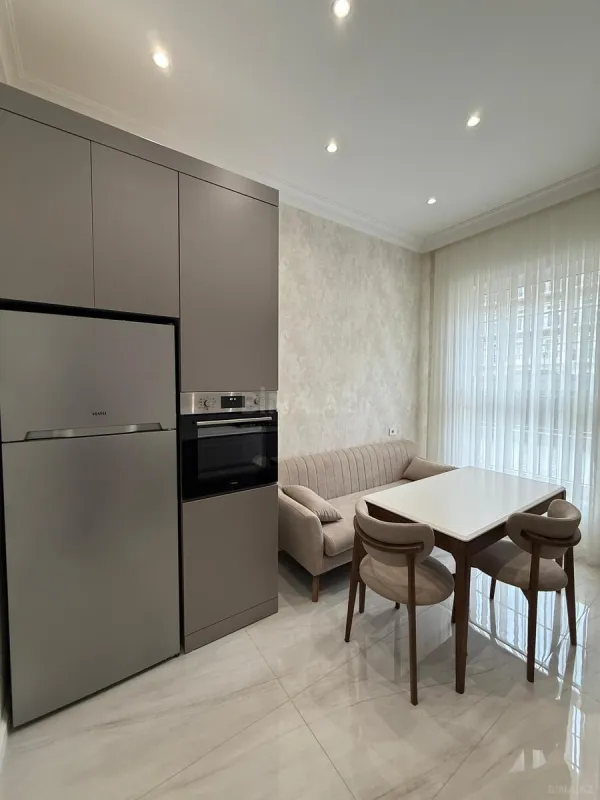 Kirayə verilir 3 otaqlı mənzil 125 m²