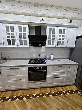 Kirayə verilir 2 otaqlı mənzil 93 m²