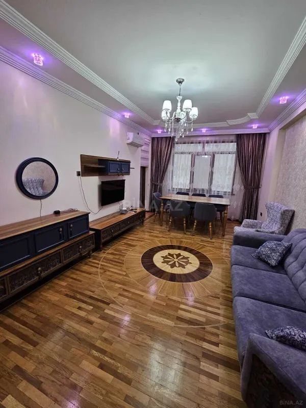 Kirayə verilir 2 otaqlı mənzil 93 m²